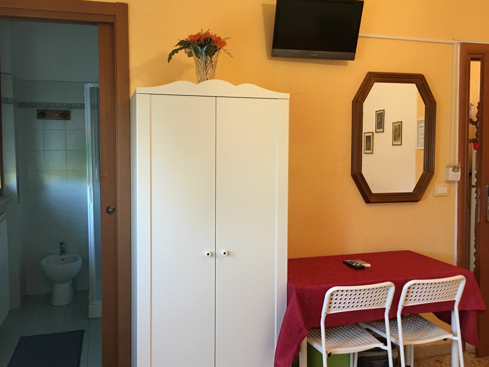 Bed and Breakfast A Casa Doina Airport2 Pisa Exterior foto